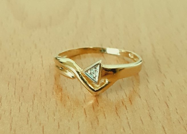 Gold 585 Ring Stein weiß ca. 1,72g